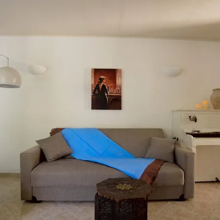Casa Nel Carugio Apartment